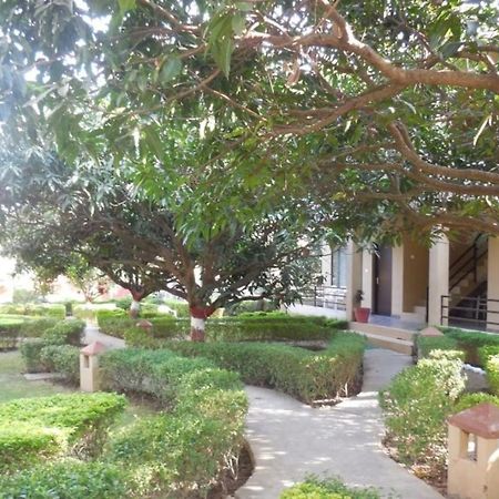 Corbett Aroma Park Hotel Рамнагар Екстериор снимка