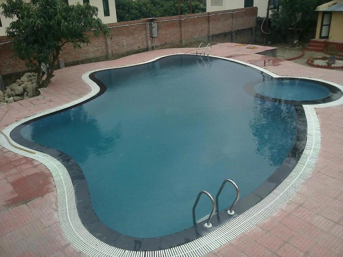 Corbett Aroma Park Hotel Рамнагар Екстериор снимка