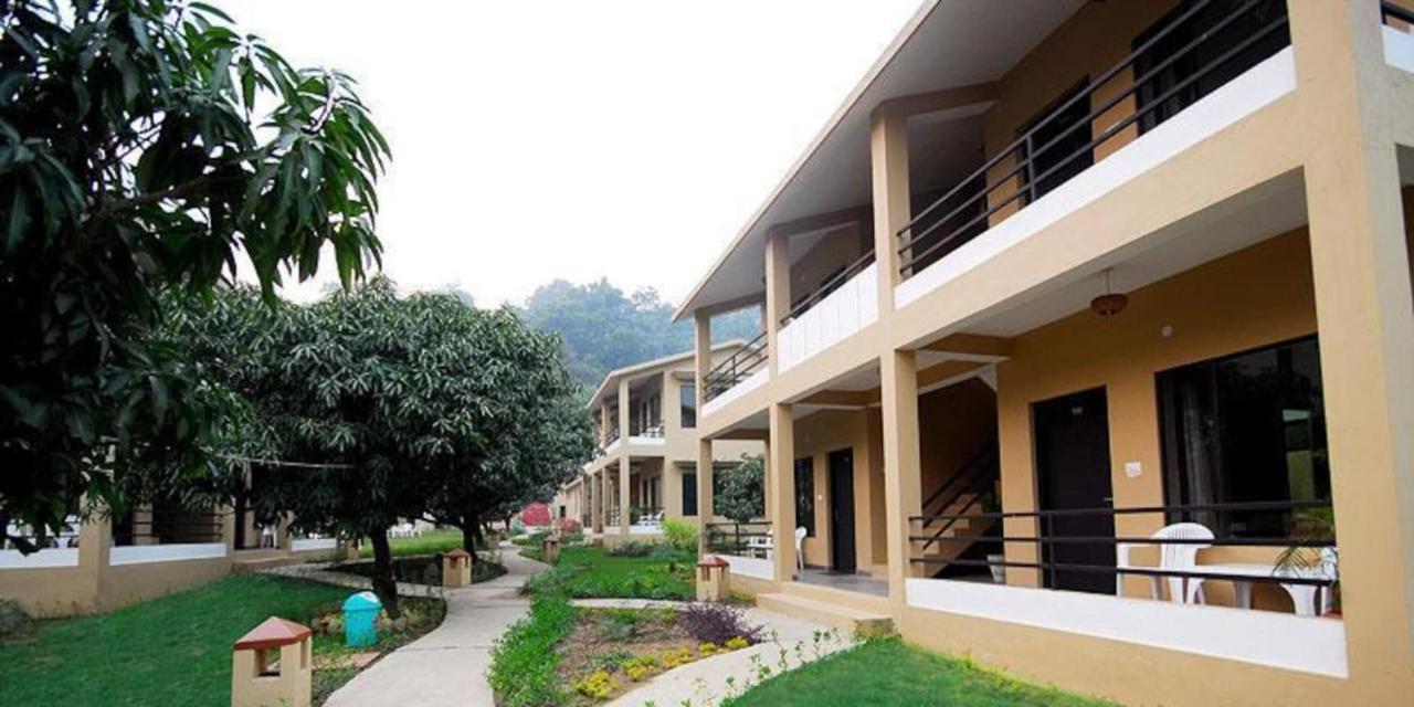 Corbett Aroma Park Hotel Рамнагар Екстериор снимка
