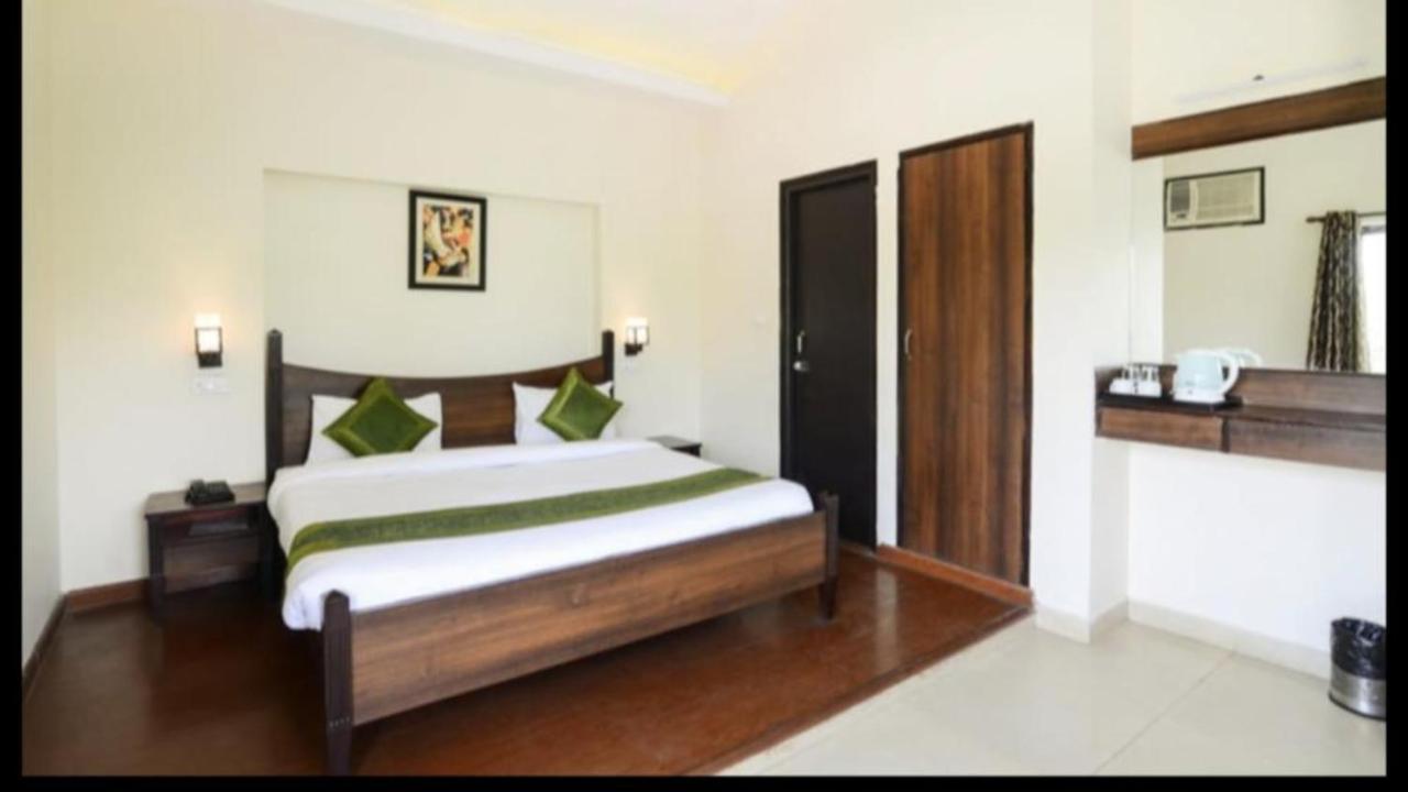 Corbett Aroma Park Hotel Рамнагар Екстериор снимка