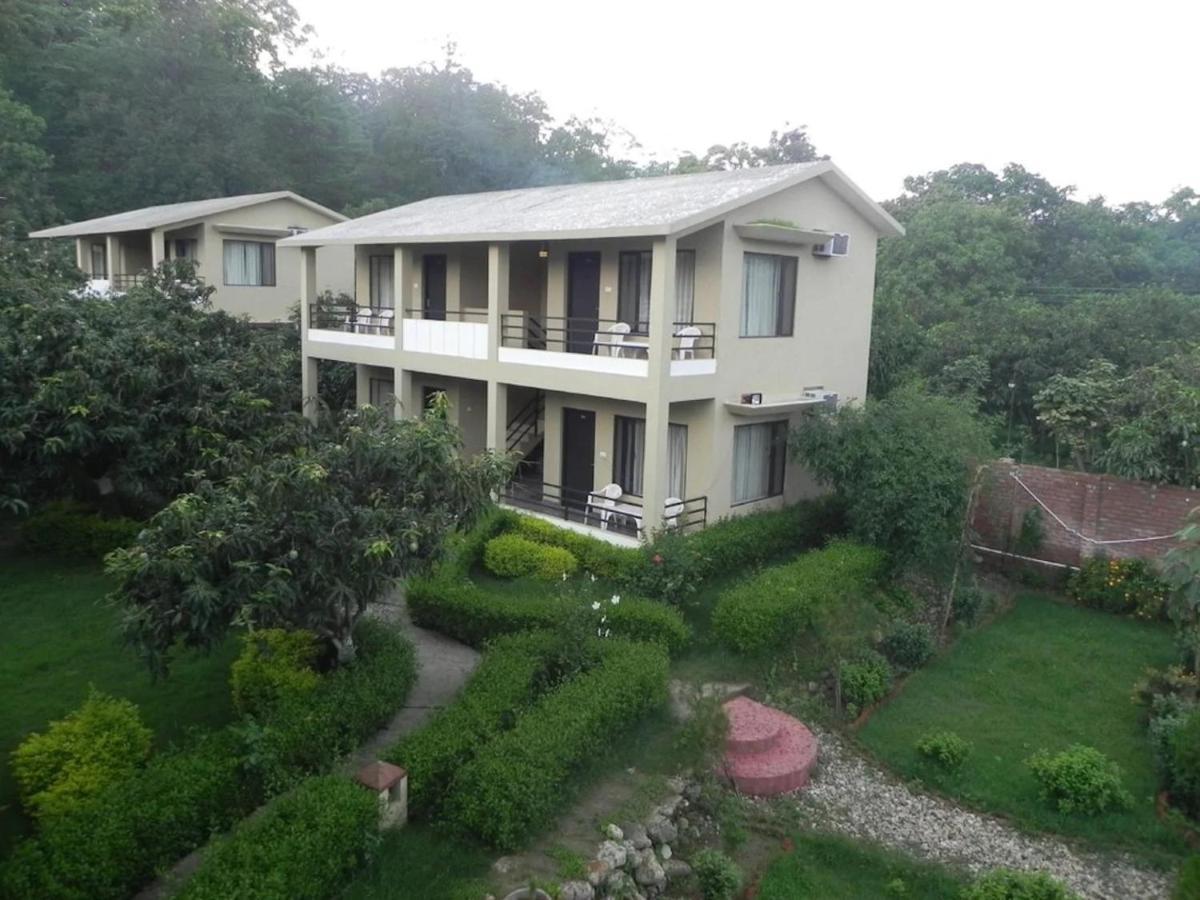 Corbett Aroma Park Hotel Рамнагар Екстериор снимка