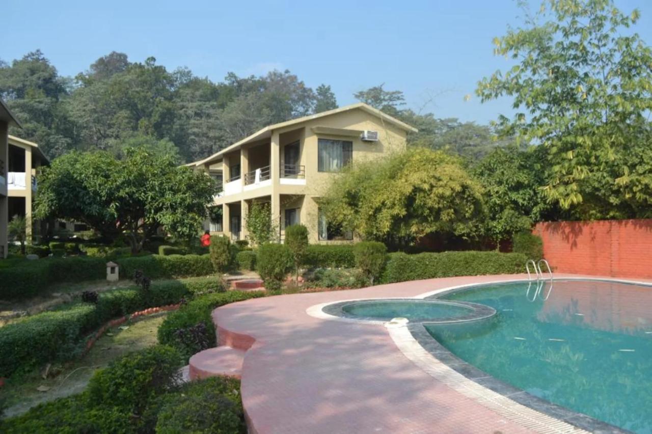Corbett Aroma Park Hotel Рамнагар Екстериор снимка