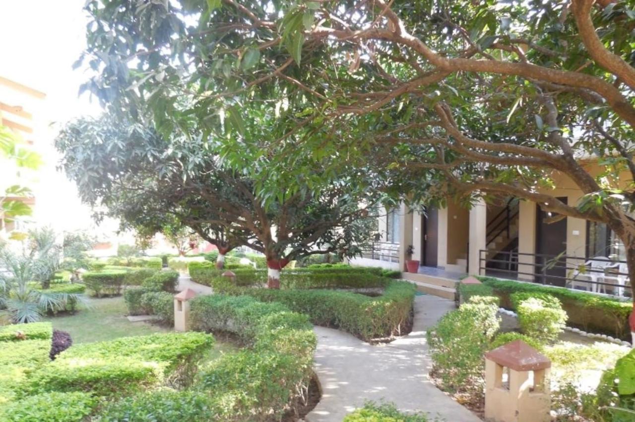 Corbett Aroma Park Hotel Рамнагар Екстериор снимка